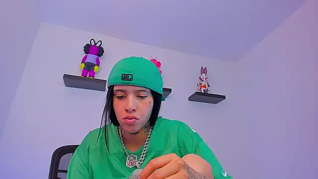 Gangster Girl online show from February 2025 05:51:01 PM