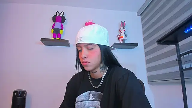 Gangster Girl online show from October 2025 07:20:01 AM