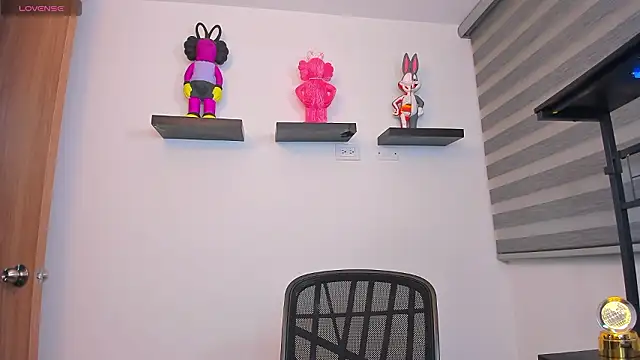 Gangster Girl online show from March 2026 05:01:02 AM