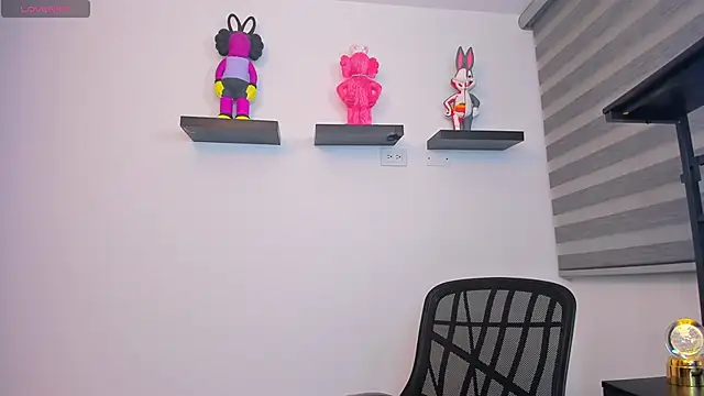 Gangster Girl online show from March 2026 11:32:01 PM