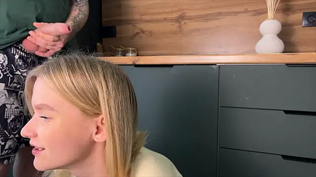 Adelovenick online show from February 2026 07:38:02 AM