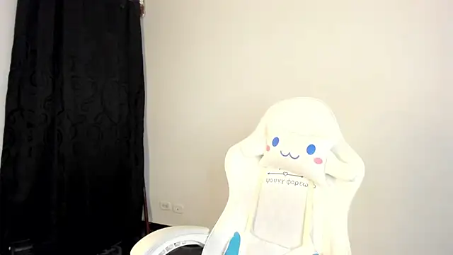 meganthompsonn22 online show from April 2026 09:58:02 AM