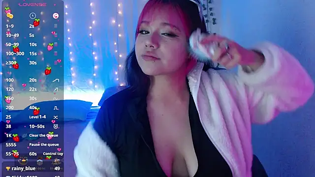 Snapshot of mixie_cute chatting on January 2025 01:21:02 AM mixie cute online show from January 2025 01:21:02 AM