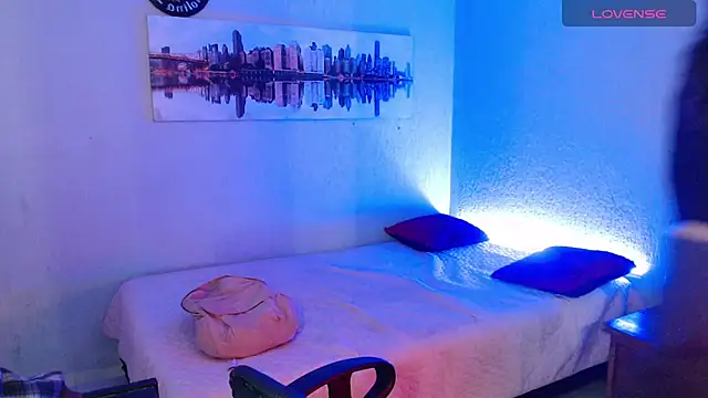 Snapshot of mixie_cute chatting on February 2025 09:00:01 PM mixie cute online show from February 2025 09:00:01 PM