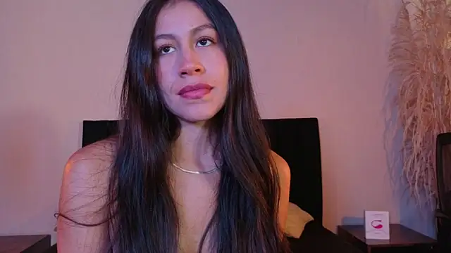 EmiGomez  online show from March 2026 01:27:01 PM