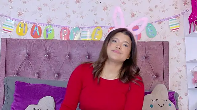 AvrillThomas online show from April 2026 07:33:01 PM