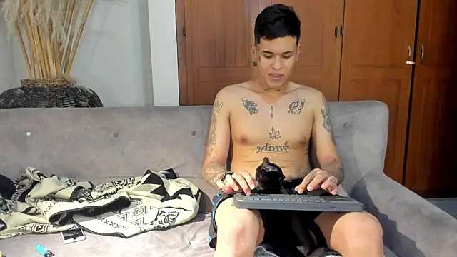 jamesinked  online show from November 2025 01:49:02 AM