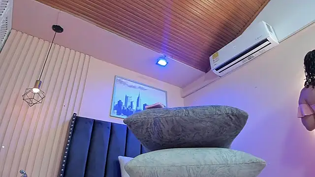 viiolett lee online show from January 2026 08:33:01 PM