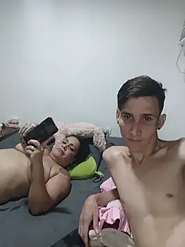 Milfvalesk online show from July 2026 12:06:02 AM