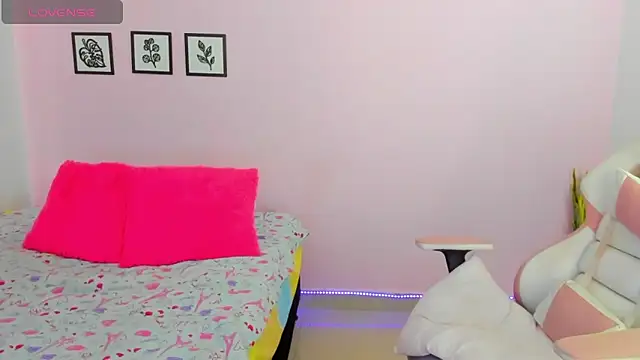 sophie pazz online show from February 2026 02:57:01 PM