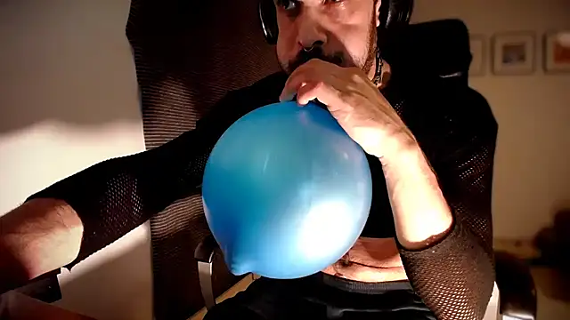 P4RtYBOII92 online show from October 2025 12:02:01 AM