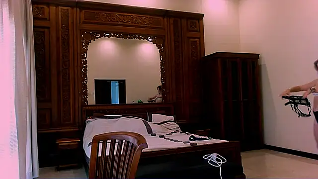 Eva Jaya online show from November 2025 05:42:01 AM