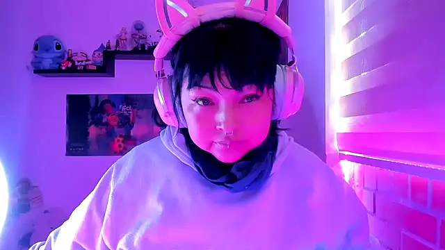 Shaddycute  online show from February 2026 06:08:02 PM