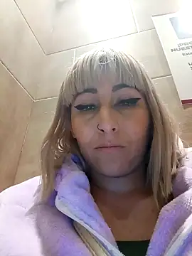 florecita9 online show from December 2024 01:02:02 AM