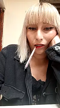 florecita9 online show from December 2024 06:05:01 PM