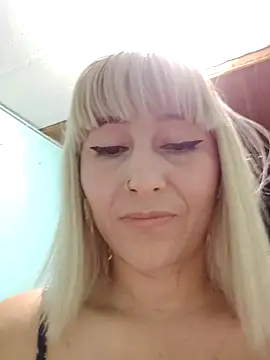 florecita9 online show from January 2025 11:44:02 PM