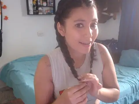 HannaKlein online show from February 2026 01:18:01 PM