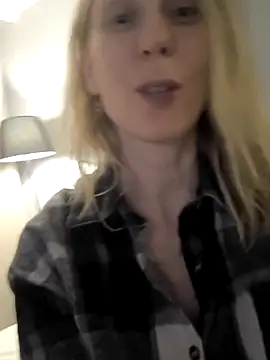 AvelinaLeoni online show from November 2025 07:07:01 AM