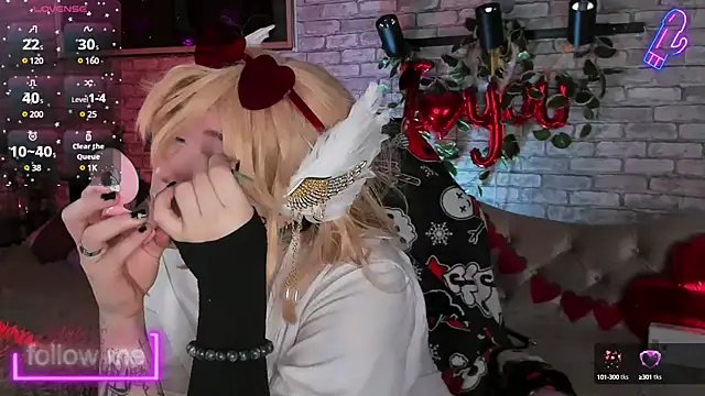 Alex Howell online show from February 2025 08:53:01 PM