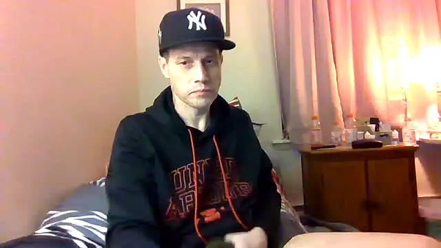 kollzCloudzz online show from April 2026 10:25:01 AM