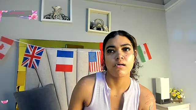 Snapshot of vahiolet_fuentes chatting on July 2026 03:17:02 AM vahiolet fuentes online show from July 2026 03:17:02 AM