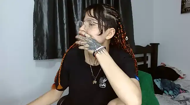 Snapshot of saritapretyy chatting on February 2025 01:52:01 AM saritapretyy online show from February 2025 01:52:01 AM