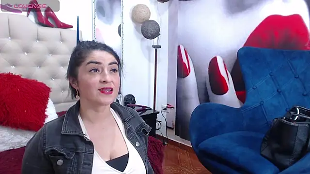 karenlennox1 online show from February 2025 12:53:02 AM