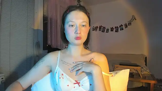 Jenny darling love online show from December 2025 08:05:01 PM