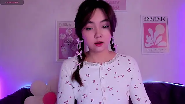 Snapshot of Fluffy_Rose chatting on January 2025 02:00:02 AM Fluffy Rose online show from January 2025 02:00:02 AM