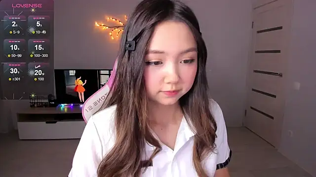 Snapshot of Fluffy_Rose chatting on September 2025 02:28:02 AM Fluffy Rose online show from September 2025 02:28:02 AM