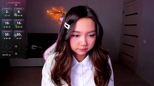 Snapshot of Fluffy_Rose chatting on October 2025 11:57:02 PM Fluffy Rose online show from October 2025 11:57:02 PM