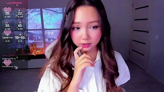 Fluffy Rose online show from December 2025 06:41:01 AM