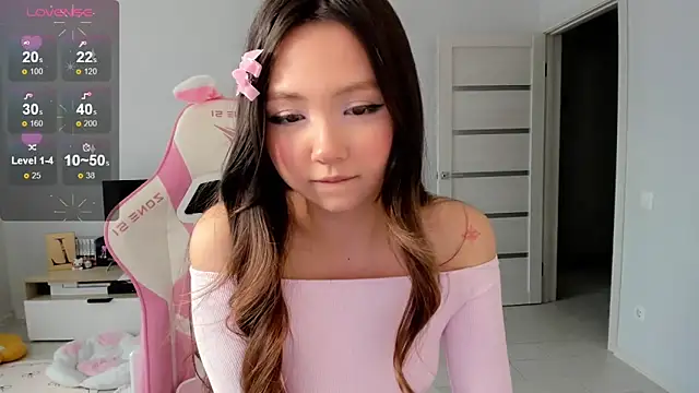 Fluffy Rose online show from April 2026 09:32:02 AM