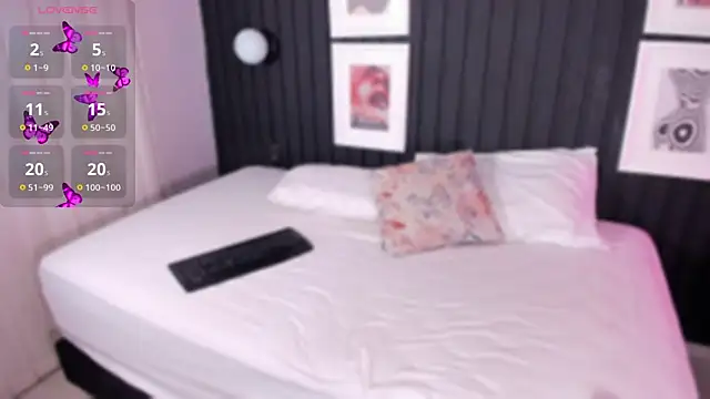 Paiige peach online show from December 2025 07:43:01 PM