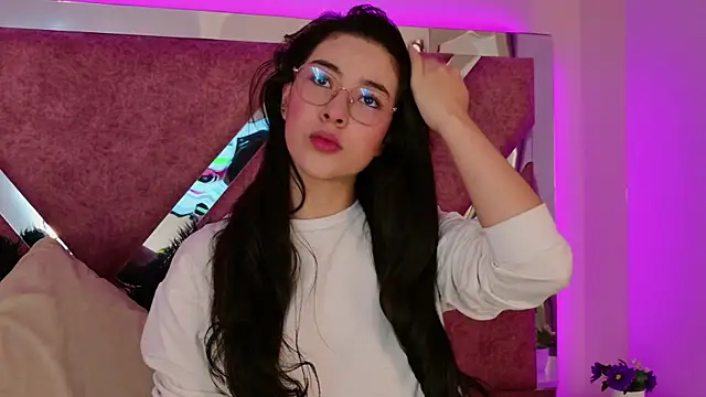 Snapshot of Susa1userma_ chatting on April 2026 11:32:01 AM Susa1userma online show from April 2026 11:32:01 AM