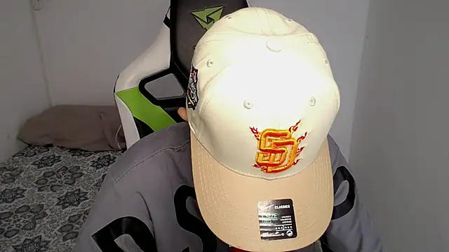 Snapshot of bby_santi chatting on March 2025 02:02:01 PM bby santi online show from March 2025 02:02:01 PM