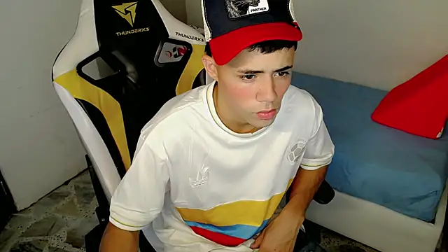 Snapshot of bby_santi chatting on October 2025 03:46:01 PM bby santi online show from October 2025 03:46:01 PM