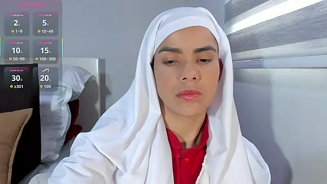 ClaraMariaMon online show from October 2025 05:35:02 PM