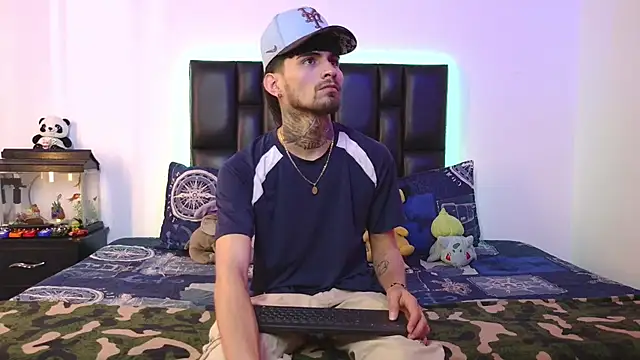 Snapshot of Brutal_Sex_Fucking chatting on February 2026 08:25:02 PM Brutal Sex Fucking online show from February 2026 08:25:02 PM