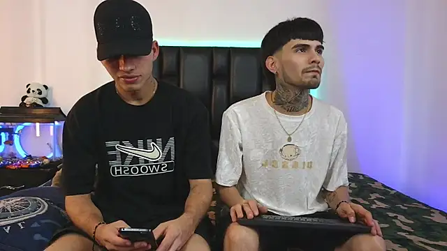 Snapshot of Brutal_Sex_Fucking chatting on February 2026 08:38:01 PM Brutal Sex Fucking online show from February 2026 08:38:01 PM