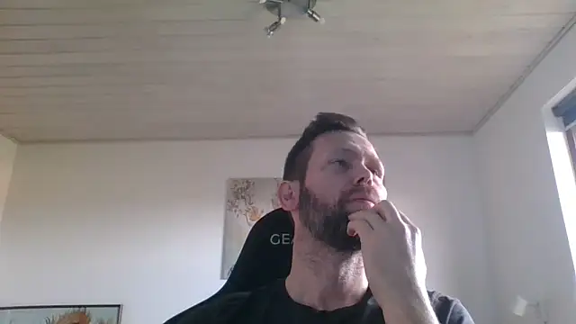 Snapshot of Gotta1 chatting on March 2025 12:12:01 PM Gotta1 online show from March 2025 12:12:01 PM