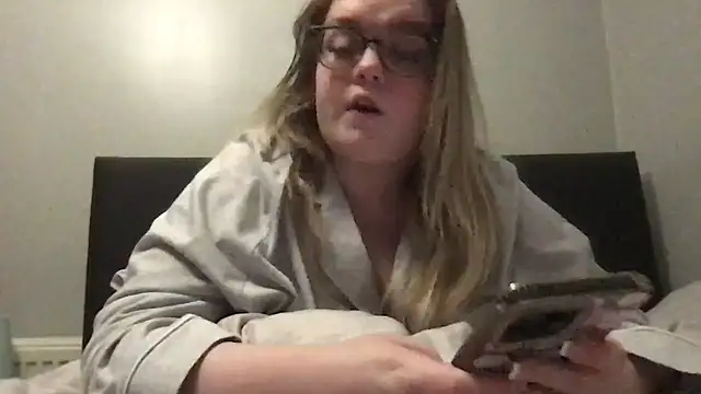 honeyyy24 online show from September 2025 11:50:01 PM