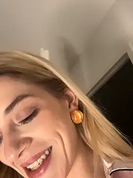 Lolitaxlola online show from February 2026 01:57:02 AM