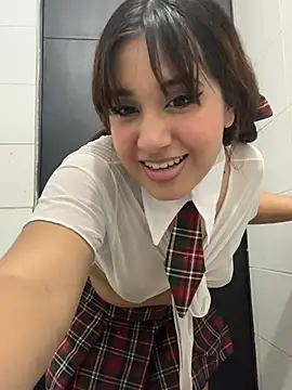 melyescobar online show from March 2026 03:33:01 AM