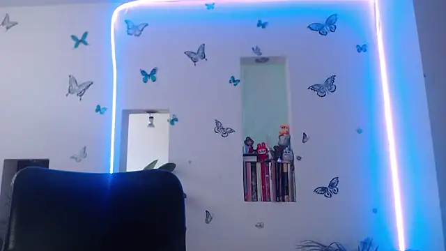 Lia-mitch online show from June 2026 07:08:02 PM