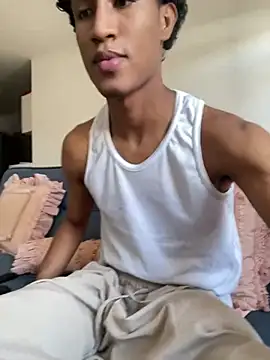 Snapshot of Masterikee chatting on December 2024 03:50:02 PM Masterikee online show from December 2024 03:50:02 PM