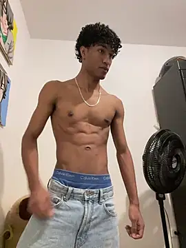 Snapshot of Masterikee chatting on January 2025 04:34:01 PM Masterikee online show from January 2025 04:34:01 PM