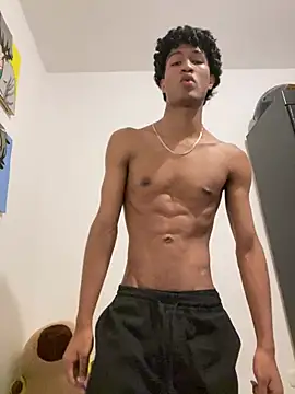 Snapshot of Masterikee chatting on February 2025 01:22:01 PM Masterikee online show from February 2025 01:22:01 PM