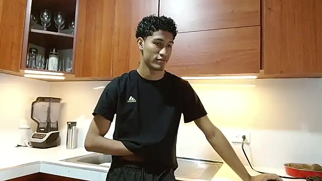 Snapshot of Masterikee chatting on October 2025 12:19:01 PM Masterikee online show from October 2025 12:19:01 PM