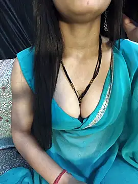 Snapshot of Bulbul_02 chatting on April 2026 05:43:02 AM Bulbul 02 online show from April 2026 05:43:02 AM